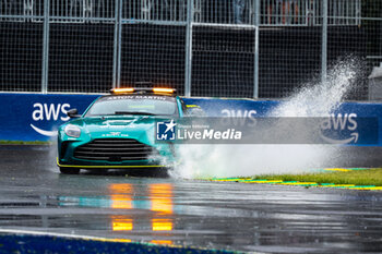 2024-06-07 - The FIA Aston Martin Vantage Safety Car in action under the rain during the Formula 1 AWS Grand Prix du Canada 2024, 9th round of the 2024 Formula One World Championship from June 07 to 09, 2024 on the Circuit Gilles Villeneuve, in Montréal, Canada - F1 - CANADIAN GRAND PRIX 2024 - FORMULA 1 - MOTORS