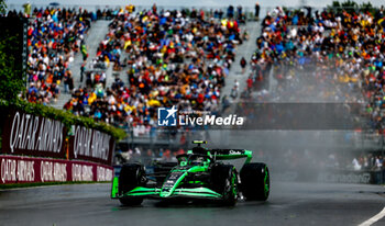 2024-06-07 - 24 ZHOU Guanyu (chi), Stake F1 Team Kick Sauber C44, action during the Formula 1 AWS Grand Prix du Canada 2024, 9th round of the 2024 Formula One World Championship from June 07 to 09, 2024 on the Circuit Gilles Villeneuve, in Montréal, Canada - F1 - CANADIAN GRAND PRIX 2024 - FORMULA 1 - MOTORS