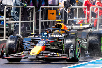 2024-06-07 - Sergio Perez (MEX) - Oracle Red Bull Racing - Red Bull RB20 - Honda RBPT during Formula 1 Aws Grand Prix du Canada 2024, Montreal, Quebec, Canada, from Jun 6th to 9th - Rounfd 9 of 24 of 2024 F1 World Championship - FORMULA 1 AWS GRAND PRIX DU CANADA 2024 - FORMULA 1 - MOTORS