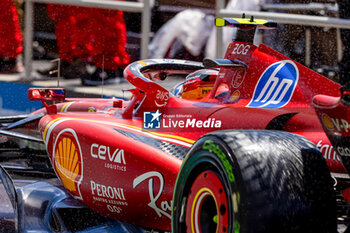 2024-06-07 - Carlos Sainz Jr. (ESP) - Scuderia Ferrari - Ferrari SF-24 - Ferrari during Formula 1 Aws Grand Prix du Canada 2024, Montreal, Quebec, Canada, from Jun 6th to 9th - Rounfd 9 of 24 of 2024 F1 World Championship - FORMULA 1 AWS GRAND PRIX DU CANADA 2024 - FORMULA 1 - MOTORS