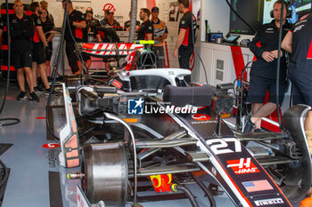 2024-06-07 - Haas F1 Team garage wit Nico Hulkenberg (GER) - MoneyGram Haas F1 Team - Haas VF-24 - Ferrari car during Formula 1 Aws Grand Prix du Canada 2024, Montreal, Quebec, Canada, from Jun 6th to 9th - Rounfd 9 of 24 of 2024 F1 World Championship - FORMULA 1 AWS GRAND PRIX DU CANADA 2024 - FORMULA 1 - MOTORS