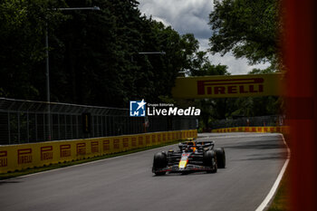 2024-06-08 - 11 PEREZ Sergio (mex), Red Bull Racing RB20, action during the Formula 1 AWS Grand Prix du Canada 2024, 9th round of the 2024 Formula One World Championship from June 07 to 09, 2024 on the Circuit Gilles Villeneuve, in Montréal, Canada - F1 - CANADIAN GRAND PRIX 2024 - FORMULA 1 - MOTORS