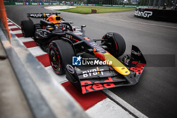 2024-06-08 - 01 VERSTAPPEN Max (nld), Red Bull Racing RB20, action during the Formula 1 AWS Grand Prix du Canada 2024, 9th round of the 2024 Formula One World Championship from June 07 to 09, 2024 on the Circuit Gilles Villeneuve, in Montréal, Canada - F1 - CANADIAN GRAND PRIX 2024 - FORMULA 1 - MOTORS