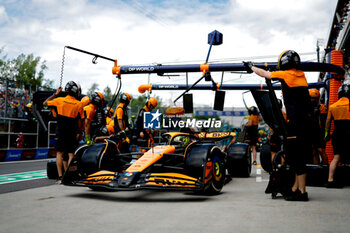 2024-06-08 - 04 NORRIS Lando (gbr), McLaren F1 Team MCL38, action mechanic, mecanicien, mechanics during the Formula 1 AWS Grand Prix du Canada 2024, 9th round of the 2024 Formula One World Championship from June 07 to 09, 2024 on the Circuit Gilles Villeneuve, in Montréal, Canada - F1 - CANADIAN GRAND PRIX 2024 - FORMULA 1 - MOTORS