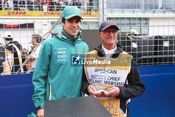 2024-06-09 - STROLL Lance (can), Aston Martin F1 Team AMR24, portrait with Marshal Trophy Award during the Formula 1 AWS Grand Prix du Canada 2024, 9th round of the 2024 Formula One World Championship from June 07 to 09, 2024 on the Circuit Gilles Villeneuve, in Montréal, Canada - F1 - CANADIAN GRAND PRIX 2024 - FORMULA 1 - MOTORS