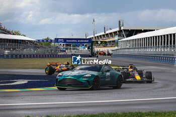 2024-06-09 - Aston Martin F1 Team, safety car, 01 VERSTAPPEN Max (nld), Red Bull Racing RB20, action during the Formula 1 AWS Grand Prix du Canada 2024, 9th round of the 2024 Formula One World Championship from June 07 to 09, 2024 on the Circuit Gilles Villeneuve, in Montréal, Canada - F1 - CANADIAN GRAND PRIX 2024 - FORMULA 1 - MOTORS