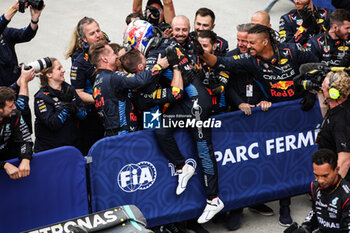 2024-06-09 - VERSTAPPEN Max (ned), Red Bull Racing RB20, portrait mechanic, mecanicien, mechanics celebration during the Formula 1 AWS Grand Prix du Canada 2024, 9th round of the 2024 Formula One World Championship from June 07 to 09, 2024 on the Circuit Gilles Villeneuve, in Montréal, Canada - F1 - CANADIAN GRAND PRIX 2024 - FORMULA 1 - MOTORS