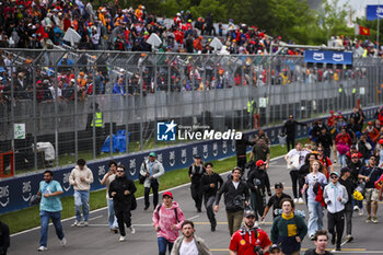 2024-06-09 - Fans ambience during the Formula 1 AWS Grand Prix du Canada 2024, 9th round of the 2024 Formula One World Championship from June 07 to 09, 2024 on the Circuit Gilles Villeneuve, in Montréal, Canada - F1 - CANADIAN GRAND PRIX 2024 - FORMULA 1 - MOTORS