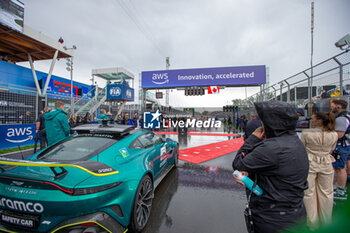 2024-06-09 - Safety Car - Aston Martin Vantage on the grid
during Formula 1 Aws Grand Prix du Canada 2024, Montreal, Quebec, Canada, from Jun 6th to 9th - Round 9 of 24 of 2024 F1 World Championship - FORMULA 1 AWS GRAND PRIX DU CANADA 2024 - FORMULA 1 - MOTORS