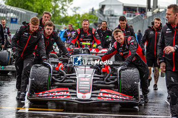 2024-06-09 - Nico Hulkenberg (GER) - MoneyGram Haas F1 Team - Haas VF-24 - Ferrari
during Formula 1 Aws Grand Prix du Canada 2024, Montreal, Quebec, Canada, from Jun 6th to 9th - Round 9 of 24 of 2024 F1 World Championship - FORMULA 1 AWS GRAND PRIX DU CANADA 2024 - FORMULA 1 - MOTORS