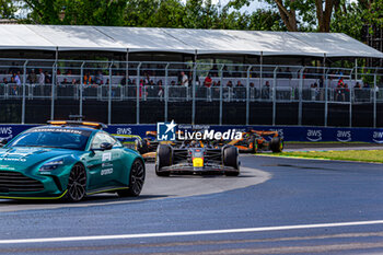 2024-06-09 - Safety Car - Aston Martin Vantage Max Verstappen (NED) - Oracle Red Bull Racing - Red Bull RB20 - Honda RBPT
during Formula 1 Aws Grand Prix du Canada 2024, Montreal, Quebec, Canada, from Jun 6th to 9th - Round 9 of 24 of 2024 F1 World Championship - FORMULA 1 AWS GRAND PRIX DU CANADA 2024 - FORMULA 1 - MOTORS