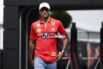 2024-06-20 - SAINZ Carlos (spa), Scuderia Ferrari SF-24, portrait during the Formula 1 Aramco Gran Premio de Espana 2024, 10th round of the 2024 Formula One World Championship from June 21 to 23, 2024 on the Circuit de Barcelona-Catalunya, in Montmeló, Spain - F1 - SPANISH GRAND PRIX 2024 - FORMULA 1 - MOTORS