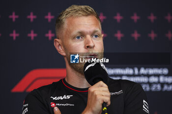 2024-06-20 - MAGNUSSEN Kevin (den), Haas F1 Team VF-24 Ferrari, portrait during the Formula 1 Aramco Gran Premio de Espana 2024, 10th round of the 2024 Formula One World Championship from June 21 to 23, 2024 on the Circuit de Barcelona-Catalunya, in Montmeló, Spain - F1 - SPANISH GRAND PRIX 2024 - FORMULA 1 - MOTORS