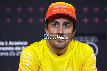 2024-06-20 - ALONSO Fernando (spa), Aston Martin F1 Team AMR24, portrait during the Formula 1 Aramco Gran Premio de Espana 2024, 10th round of the 2024 Formula One World Championship from June 21 to 23, 2024 on the Circuit de Barcelona-Catalunya, in Montmeló, Spain - F1 - SPANISH GRAND PRIX 2024 - FORMULA 1 - MOTORS