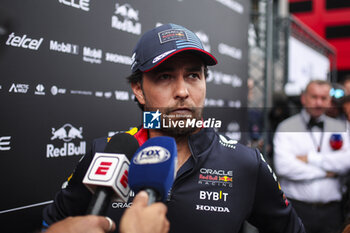 2024-06-20 - PEREZ Sergio (mex), Red Bull Racing RB20, portrait during the Formula 1 Aramco Gran Premio de Espana 2024, 10th round of the 2024 Formula One World Championship from June 21 to 23, 2024 on the Circuit de Barcelona-Catalunya, in Montmeló, Spain - F1 - SPANISH GRAND PRIX 2024 - FORMULA 1 - MOTORS