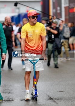 2024-06-20 - ALONSO Fernando (spa), Aston Martin F1 Team AMR24, portrait during the Formula 1 Aramco Gran Premio de Espana 2024, 10th round of the 2024 Formula One World Championship from June 21 to 23, 2024 on the Circuit de Barcelona-Catalunya, in Montmeló, Spain - F1 - SPANISH GRAND PRIX 2024 - FORMULA 1 - MOTORS