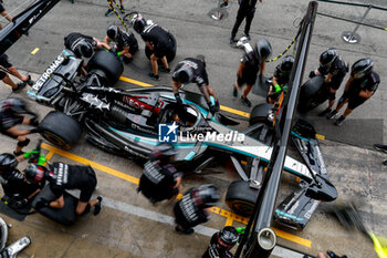 2024-06-20 - Mercedes AMG F1 Team pit stop practice during the Formula 1 Aramco Gran Premio de Espana 2024, 10th round of the 2024 Formula One World Championship from June 21 to 23, 2024 on the Circuit de Barcelona-Catalunya, in Montmeló, Spain - F1 - SPANISH GRAND PRIX 2024 - FORMULA 1 - MOTORS