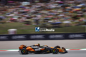 2024-06-21 - 04 NORRIS Lando (gbr), McLaren F1 Team MCL38, action during the Formula 1 Aramco Gran Premio de Espana 2024, 10th round of the 2024 Formula One World Championship from June 21 to 23, 2024 on the Circuit de Barcelona-Catalunya, in Montmeló, Spain - F1 - SPANISH GRAND PRIX 2024 - FORMULA 1 - MOTORS