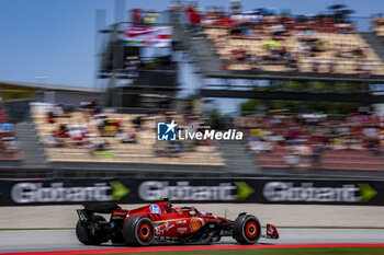 2024-06-21 - 55 SAINZ Carlos (spa), Scuderia Ferrari SF-24, action during the Formula 1 Aramco Gran Premio de Espana 2024, 10th round of the 2024 Formula One World Championship from June 21 to 23, 2024 on the Circuit de Barcelona-Catalunya, in Montmeló, Spain - F1 - SPANISH GRAND PRIX 2024 - FORMULA 1 - MOTORS