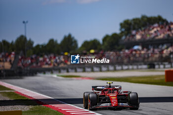 2024-06-21 - 55 SAINZ Carlos (spa), Scuderia Ferrari SF-24, action during the Formula 1 Aramco Gran Premio de Espana 2024, 10th round of the 2024 Formula One World Championship from June 21 to 23, 2024 on the Circuit de Barcelona-Catalunya, in Montmeló, Spain - F1 - SPANISH GRAND PRIX 2024 - FORMULA 1 - MOTORS