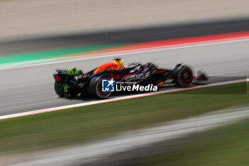 2024-06-21 - 01 VERSTAPPEN Max (nld), Red Bull Racing RB20, action during the Formula 1 Aramco Gran Premio de Espana 2024, 10th round of the 2024 Formula One World Championship from June 21 to 23, 2024 on the Circuit de Barcelona-Catalunya, in Montmeló, Spain - F1 - SPANISH GRAND PRIX 2024 - FORMULA 1 - MOTORS