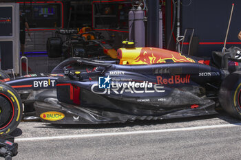 2024-06-21 - Red Bull Racing RB20, mechanical detail, floor body, engine cover, sodepod inlet during the Formula 1 Aramco Gran Premio de Espana 2024, 10th round of the 2024 Formula One World Championship from June 21 to 23, 2024 on the Circuit de Barcelona-Catalunya, in Montmeló, Spain - F1 - SPANISH GRAND PRIX 2024 - FORMULA 1 - MOTORS