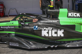 2024-06-21 - Stake F1 Team Kick Sauber C44, mechanical detail, sidepod during the Formula 1 Aramco Gran Premio de Espana 2024, 10th round of the 2024 Formula One World Championship from June 21 to 23, 2024 on the Circuit de Barcelona-Catalunya, in Montmeló, Spain - F1 - SPANISH GRAND PRIX 2024 - FORMULA 1 - MOTORS