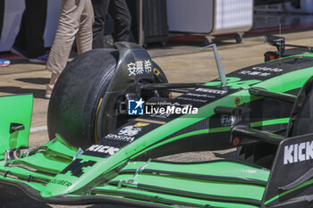 2024-06-21 - Stake F1 Team Kick Sauber C44, mechanical detail, front suspension during the Formula 1 Aramco Gran Premio de Espana 2024, 10th round of the 2024 Formula One World Championship from June 21 to 23, 2024 on the Circuit de Barcelona-Catalunya, in Montmeló, Spain - F1 - SPANISH GRAND PRIX 2024 - FORMULA 1 - MOTORS