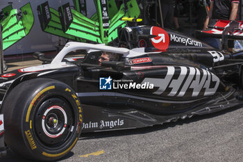 2024-06-21 - Haas F1 Team VF-24 Ferrari, Mechanical detail, sidepod during the Formula 1 Aramco Gran Premio de Espana 2024, 10th round of the 2024 Formula One World Championship from June 21 to 23, 2024 on the Circuit de Barcelona-Catalunya, in Montmeló, Spain - F1 - SPANISH GRAND PRIX 2024 - FORMULA 1 - MOTORS