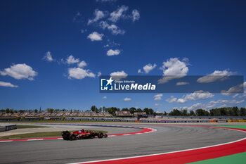 2024-06-21 - 55 SAINZ Carlos (spa), Scuderia Ferrari SF-24, action during the Formula 1 Aramco Gran Premio de Espana 2024, 10th round of the 2024 Formula One World Championship from June 21 to 23, 2024 on the Circuit de Barcelona-Catalunya, in Montmeló, Spain - F1 - SPANISH GRAND PRIX 2024 - FORMULA 1 - MOTORS