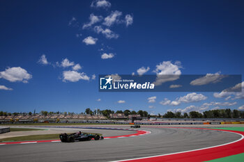 2024-06-21 - 63 RUSSELL George (gbr), Mercedes AMG F1 Team W15, action during the Formula 1 Aramco Gran Premio de Espana 2024, 10th round of the 2024 Formula One World Championship from June 21 to 23, 2024 on the Circuit de Barcelona-Catalunya, in Montmeló, Spain - F1 - SPANISH GRAND PRIX 2024 - FORMULA 1 - MOTORS