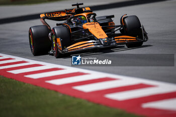 2024-06-21 - 81 PIASTRI Oscar (aus), McLaren F1 Team MCL38, action during the Formula 1 Aramco Gran Premio de Espana 2024, 10th round of the 2024 Formula One World Championship from June 21 to 23, 2024 on the Circuit de Barcelona-Catalunya, in Montmeló, Spain - F1 - SPANISH GRAND PRIX 2024 - FORMULA 1 - MOTORS