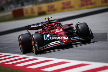 2024-06-21 - 55 SAINZ Carlos (spa), Scuderia Ferrari SF-24, action during the Formula 1 Aramco Gran Premio de Espana 2024, 10th round of the 2024 Formula One World Championship from June 21 to 23, 2024 on the Circuit de Barcelona-Catalunya, in Montmeló, Spain - F1 - SPANISH GRAND PRIX 2024 - FORMULA 1 - MOTORS