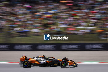 2024-06-21 - 04 NORRIS Lando (gbr), McLaren F1 Team MCL38, action during the Formula 1 Aramco Gran Premio de Espana 2024, 10th round of the 2024 Formula One World Championship from June 21 to 23, 2024 on the Circuit de Barcelona-Catalunya, in Montmeló, Spain - F1 - SPANISH GRAND PRIX 2024 - FORMULA 1 - MOTORS