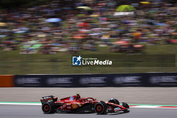 2024-06-21 - 55 SAINZ Carlos (spa), Scuderia Ferrari SF-24, action during the Formula 1 Aramco Gran Premio de Espana 2024, 10th round of the 2024 Formula One World Championship from June 21 to 23, 2024 on the Circuit de Barcelona-Catalunya, in Montmeló, Spain - F1 - SPANISH GRAND PRIX 2024 - FORMULA 1 - MOTORS