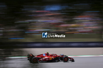 2024-06-21 - 55 SAINZ Carlos (spa), Scuderia Ferrari SF-24, action during the Formula 1 Aramco Gran Premio de Espana 2024, 10th round of the 2024 Formula One World Championship from June 21 to 23, 2024 on the Circuit de Barcelona-Catalunya, in Montmeló, Spain - F1 - SPANISH GRAND PRIX 2024 - FORMULA 1 - MOTORS