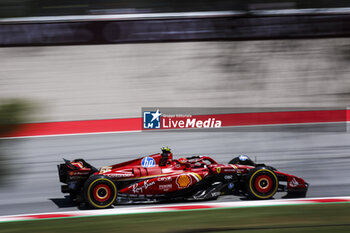 2024-06-21 - 55 SAINZ Carlos (spa), Scuderia Ferrari SF-24, action during the Formula 1 Aramco Gran Premio de Espana 2024, 10th round of the 2024 Formula One World Championship from June 21 to 23, 2024 on the Circuit de Barcelona-Catalunya, in Montmeló, Spain - F1 - SPANISH GRAND PRIX 2024 - FORMULA 1 - MOTORS