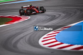 2024-06-21 - 55 SAINZ Carlos (spa), Scuderia Ferrari SF-24, action during the Formula 1 Aramco Gran Premio de Espana 2024, 10th round of the 2024 Formula One World Championship from June 21 to 23, 2024 on the Circuit de Barcelona-Catalunya, in Montmeló, Spain - F1 - SPANISH GRAND PRIX 2024 - FORMULA 1 - MOTORS