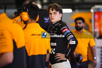 2024-06-21 - PIASTRI Oscar (aus), McLaren F1 Team MCL38, portrait during the Formula 1 Aramco Gran Premio de Espana 2024, 10th round of the 2024 Formula One World Championship from June 21 to 23, 2024 on the Circuit de Barcelona-Catalunya, in Montmeló, Spain - F1 - SPANISH GRAND PRIX 2024 - FORMULA 1 - MOTORS