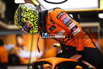 2024-06-21 - NORRIS Lando (gbr), McLaren F1 Team MCL38, portrait during the Formula 1 Aramco Gran Premio de Espana 2024, 10th round of the 2024 Formula One World Championship from June 21 to 23, 2024 on the Circuit de Barcelona-Catalunya, in Montmeló, Spain - F1 - SPANISH GRAND PRIX 2024 - FORMULA 1 - MOTORS