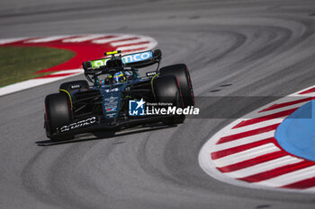 2024-06-21 - 14 ALONSO Fernando (spa), Aston Martin F1 Team AMR24, action during the Formula 1 Aramco Gran Premio de Espana 2024, 10th round of the 2024 Formula One World Championship from June 21 to 23, 2024 on the Circuit de Barcelona-Catalunya, in Montmeló, Spain - F1 - SPANISH GRAND PRIX 2024 - FORMULA 1 - MOTORS