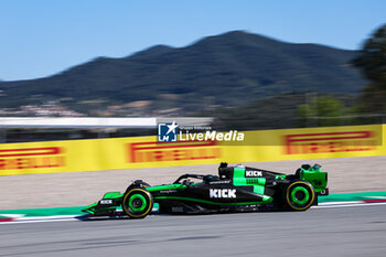 2024-06-21 - 77 BOTTAS Valtteri (fin), Stake F1 Team Kick Sauber C44, action during the Formula 1 Aramco Gran Premio de Espana 2024, 10th round of the 2024 Formula One World Championship from June 21 to 23, 2024 on the Circuit de Barcelona-Catalunya, in Montmeló, Spain - F1 - SPANISH GRAND PRIX 2024 - FORMULA 1 - MOTORS