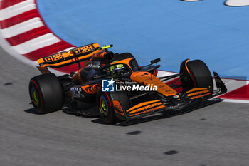 2024-06-21 - 04 NORRIS Lando (gbr), McLaren F1 Team MCL38, action during the Formula 1 Aramco Gran Premio de Espana 2024, 10th round of the 2024 Formula One World Championship from June 21 to 23, 2024 on the Circuit de Barcelona-Catalunya, in Montmeló, Spain - F1 - SPANISH GRAND PRIX 2024 - FORMULA 1 - MOTORS