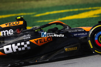 2024-06-21 - 04 NORRIS Lando (gbr), McLaren F1 Team MCL38, action during the Formula 1 Aramco Gran Premio de Espana 2024, 10th round of the 2024 Formula One World Championship from June 21 to 23, 2024 on the Circuit de Barcelona-Catalunya, in Montmeló, Spain - F1 - SPANISH GRAND PRIX 2024 - FORMULA 1 - MOTORS