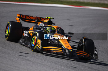 2024-06-21 - 04 NORRIS Lando (gbr), McLaren F1 Team MCL38, action during the Formula 1 Aramco Gran Premio de Espana 2024, 10th round of the 2024 Formula One World Championship from June 21 to 23, 2024 on the Circuit de Barcelona-Catalunya, in Montmeló, Spain - F1 - SPANISH GRAND PRIX 2024 - FORMULA 1 - MOTORS