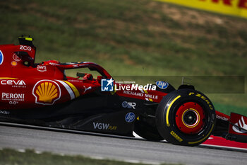 2024-06-21 - 55 SAINZ Carlos (spa), Scuderia Ferrari SF-24, action during the Formula 1 Aramco Gran Premio de Espana 2024, 10th round of the 2024 Formula One World Championship from June 21 to 23, 2024 on the Circuit de Barcelona-Catalunya, in Montmeló, Spain - F1 - SPANISH GRAND PRIX 2024 - FORMULA 1 - MOTORS