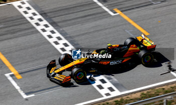 2024-06-21 - 04 NORRIS Lando (gbr), McLaren F1 Team MCL38, action during the Formula 1 Aramco Gran Premio de Espana 2024, 10th round of the 2024 Formula One World Championship from June 21 to 23, 2024 on the Circuit de Barcelona-Catalunya, in Montmeló, Spain - F1 - SPANISH GRAND PRIX 2024 - FORMULA 1 - MOTORS