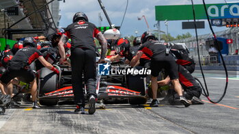 2024-06-22 - N°20 Kevin Magnussen DK MoneyGram Haas F1 Team - FORMULA 1 ARAMCO GRAN PREMIO DE ESPANA 2024 - PRACTICE 3 - FORMULA 1 - MOTORS