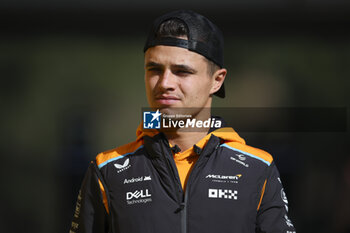 2024-06-22 - NORRIS Lando (gbr), McLaren F1 Team MCL38, portrait during the Formula 1 Aramco Gran Premio de Espana 2024, 10th round of the 2024 Formula One World Championship from June 21 to 23, 2024 on the Circuit de Barcelona-Catalunya, in Montmeló, Spain - F1 - SPANISH GRAND PRIX 2024 - FORMULA 1 - MOTORS