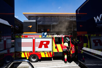 2024-06-22 - McLaren F1 Team motorhome on fire in the paddock during the Formula 1 Aramco Gran Premio de Espana 2024, 10th round of the 2024 Formula One World Championship from June 21 to 23, 2024 on the Circuit de Barcelona-Catalunya, in Montmeló, Spain - F1 - SPANISH GRAND PRIX 2024 - FORMULA 1 - MOTORS